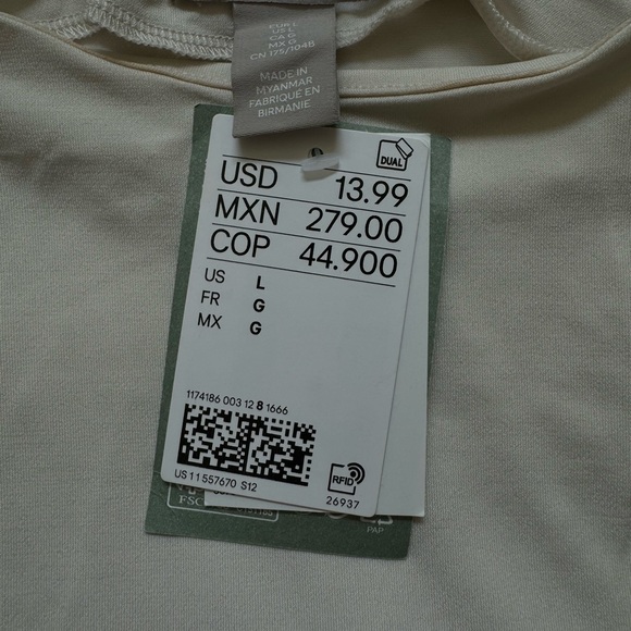 H&M mock neck top - Picture 4 of 4